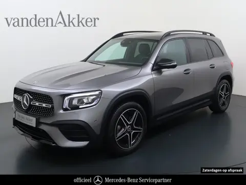 Mercedes-Benz GLB 200 AMG // Trekhaak // 360 Camera // Nightpakket // Carplay // Augmented Reality /