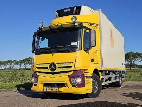 MERCEDES-BENZ ANTOS 1824