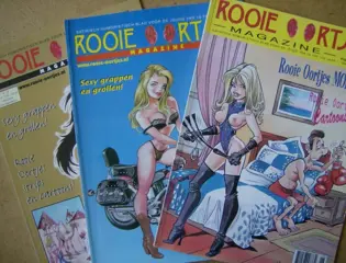 Rooie oortjes 2 adv 3705