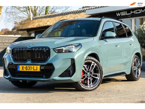 BMW IX1 XDrive30 Launch Edition 67 kWh SOH 97.5 I M-Sport - H&K I HUD I Driving assistant Pro