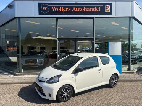 Toyota Aygo 1.0 VVT-i Now *AC