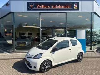 Toyota Aygo 1.0 VVT-i Now *AC