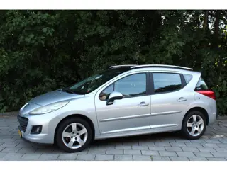 Peugeot 207 SW 1.6 VTi XS clima cruise panoramadak Nette auto!
