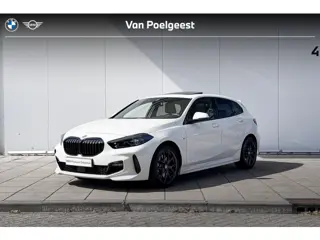BMW 1 Serie 120i M-Sport Panorama Dak / Stuurwielrand Verwarming / Stoel Verwarming / Hi-Fi / Park A