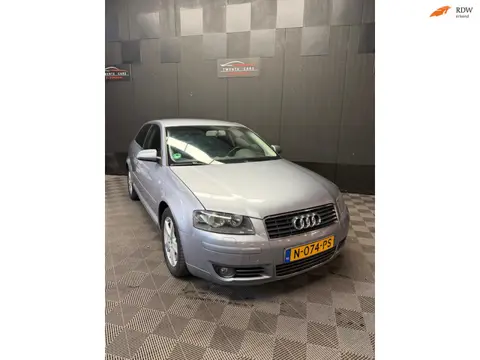 Audi A3 1.6 Attraction | Clima | Nieuwe APK |