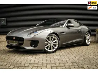 Jaguar F-TYPE 2.0T P300 R-Dynamic | LED | Panoramadak | Meridian Sound | PDC met Camera | Zeer Mooi!