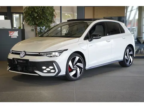 Volkswagen Golf 8.5 1.5 eHybrid GTE 272PK Facelift Pano Volleder Cam IQ Led