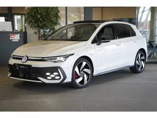 Volkswagen Golf 8.5 1.5 eHybrid GTE 272PK Facelift Pano Volleder Cam IQ Led