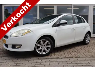 Fiat Bravo 1.4 T-Jet Corporate, Airco, Climate, Cruise, Trekhaak, PDC A, Prijs is Rijklaar inclusief