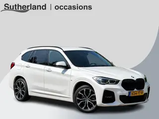 BMW X1 xDrive25e M Sport 220 PK | M-Sport | Trekhaak | 19 inch | Camera | Sportstoelen | Stoelverwar