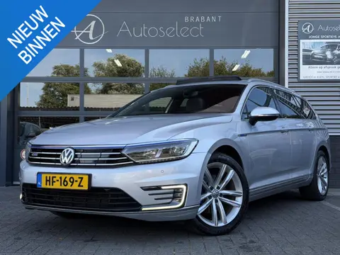 Volkswagen Passat Variant 1.4 TSI GTE Pano | CarPlay | Trekhaak