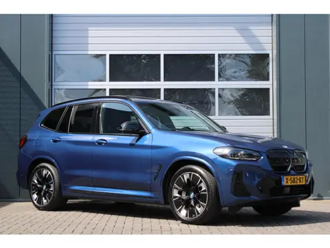 BMW IX3 High Executive 80 kWh M-Sport ACC/HeadUp/360Camera/H&K/Panodak/Stoelverwarming/Keyless/Navi/