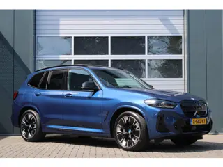 BMW IX3 High Executive 80 kWh M-Sport ACC/HeadUp/360Camera/H&K/Panodak/Stoelverwarming/Keyless/Navi/