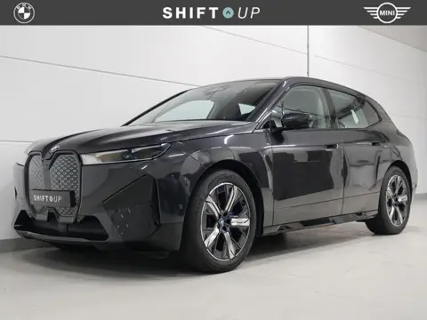 BMW iX xDrive40 77 kWh Sportpakket | Head Up | Camera