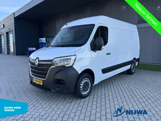 Renault Master T33 135 L2H2 Navigatie + Trekhaak (bj 2024)
