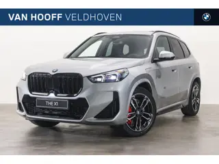 BMW X1 xDrive25e M Sport Automaat / Panoramadak / Trekhaak / M Sportstoelen / Adaptieve LED / M Adap