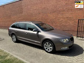 Skoda Superb Combi 1.8 TSI Comfort Business Line Navi Cruise
