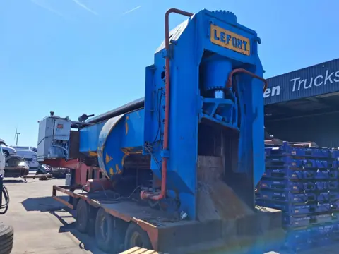 Lefort S40037 (bj 2000)