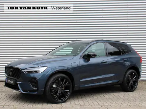 Volvo XC60 2.0 T6 Plug-in hybrid AWD Plus Black Edition Automaat / Trekhaak / Panoramadak / Head-up 