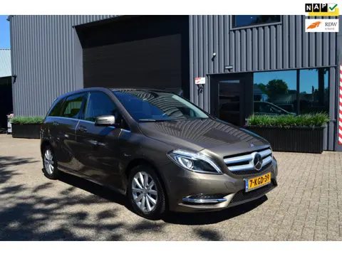 Mercedes-Benz B-klasse 180 Ambition | Xenon | Automaat | Trekhaak