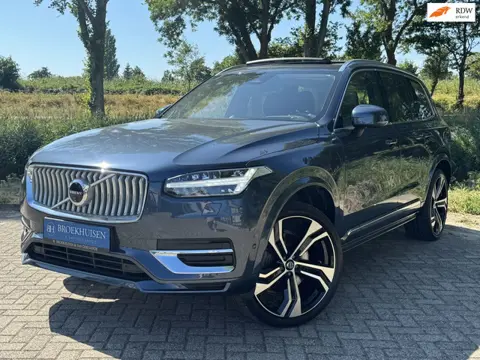 Volvo XC90 2.0 T8 Plug-in hybrid AWD Ultra Bright 455pk Luchtvering / Massage Stoelen / Trekhaak / 2