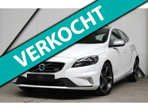 Volvo V40 1.6 T3 R-Design l Panoramadak l Camera l PDC