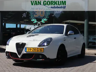 Alfa Romeo Giulietta 1.4 T Business Executive Airco / Elekramen / Stuurbekr / Xenon / Leder / Camera