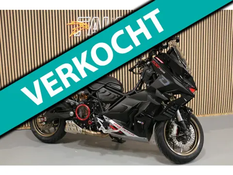 Italjet Dragster 700 TWIN - LIMITED EDITION 201/700 - GLOEDNIEUW - AKRAPOVIC - DUBBEL DASH CAM