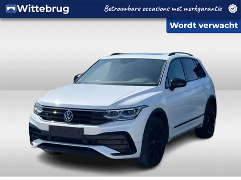Volkswagen Tiguan 1.4 TSI 245pk DSG eHybrid R-Line Business / Panorama dak / Black style / IQ-Led / 