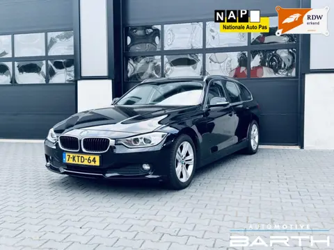 BMW 3 Serie Touring 320d EDE High Ex | NIEUWE MOTOR | M pakket | Clima | Leer |