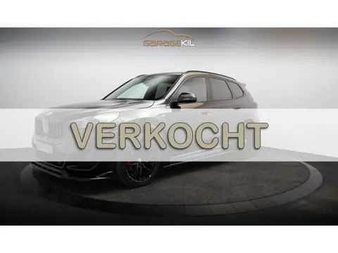 BMW X1 sDrive18i M-Sport / LED / Keyless / Full Maxton / 20'' LM velgen / BTW / Camera / Elek. achte