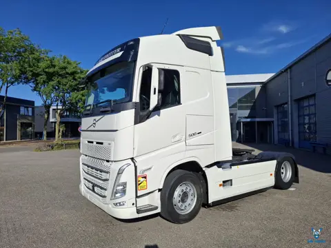 Volvo FH5-500 / VEB+ / 644796 KM / I-PARKCOOL / NB CHASSIS / DOUBLE TANK / FULL-SPOILER / 2XBED / FR