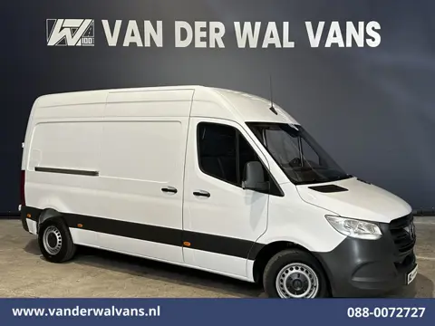 Mercedes-Benz Sprinter 214 CDI 143pk L2H2 Euro6 Airco | Camera | Apple Carplay | Chauffeursstoel And