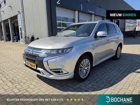 Mitsubishi Outlander 2.4 PHEV Instyle | 360º Camera | Trekhaak | Open dak |