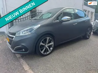 Peugeot 208 1.2 PureTech Première mat grijs pano climate cruis