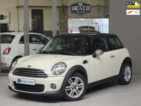 Mini 3-Deurs 1.6 Cooper 100% onderhouden!