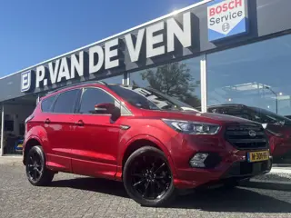 Ford Kuga 1.5 EcoBoost ST Line 150pk/110kW 6-bak | Trekhaak | Elek. achterklep | 19'' | Bi-Xenon | C