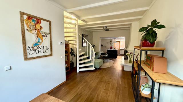 Woning aan de Kruidentuinen te Den Haag