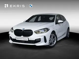 BMW 1 Serie 5-deurs 118i | M Sportpakket | Innovation Pack | Comfort Pack | 17 inch | Stuurwielrand 