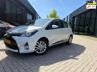 Toyota Yaris 1.3 VVT-i Lounge Clima Cruise Camera Weinig KMs NAP