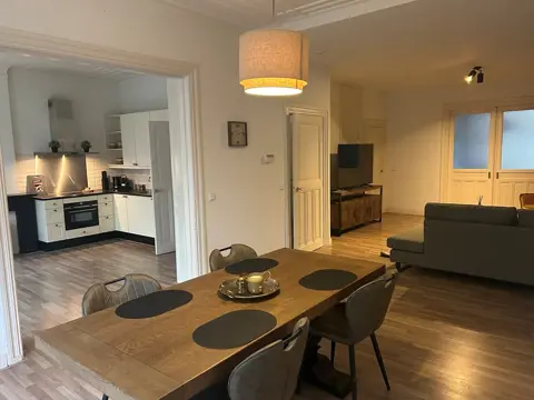 Woning aan de Roo-Valkstraat te Rotterdam