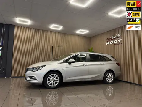 Opel Astra Sports Tourer 1.4 Online Edition * Trekhaak / Camera / Navigatie / Cruise control / NL Au
