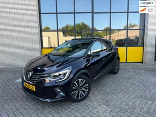 Renault Captur 1.3 TCe 130 Initiale Paris, Trekhaak, Pano Dak, Stoel, voorruit en stuurwielverwarmin