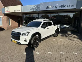 Isuzu D-max 1.9 Double Cab verlengd 5-persoons V-Cross Automaat BPM-vrij / 20 december 2024 / meest 