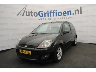 Ford Fiesta 1.4-16V Futura hatchback met airco met nieuwe APK bij aflevering