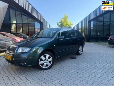 Skoda Fabia Combi 1.4-16V Equipe plus Airco APK 06-2027 !