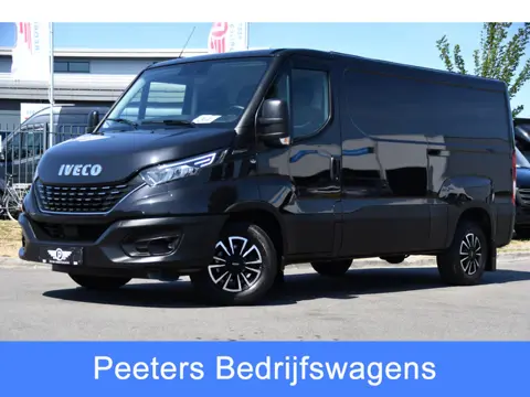 Iveco Daily 35S18HV 3.0 L2H1 Black Edition Camera, Adaptieve Cruise, LED, 180pk, Automaat, 3500kg Tr