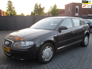 Audi A3 Sportback 1.6 Attraction Pro Line Business Airco Clima !