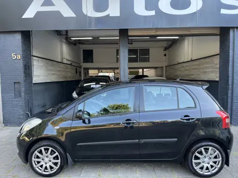 Toyota Yaris 1.3 VVTi Sol Automaat Airco Leer (bj 2007)