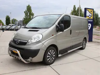 Opel Vivaro 2.5 CDTI L2H1 Airco, Cruise, Trekhaak, Bullbar Zomeractie!